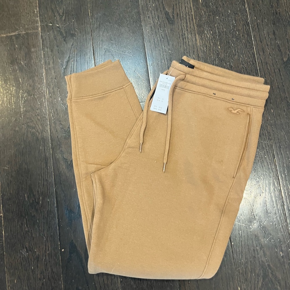 Hollister Camel Joggers NWT